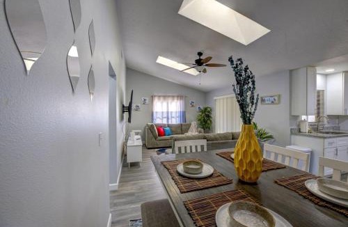 Fruitville House | Stylish Nomad Nest Workspace Patio Sarasota