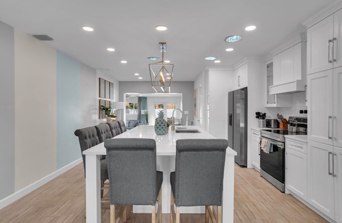 Dania Beach House | Stylish & Renovated 4BR W/Tiki + Heated Pool