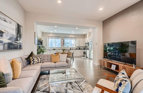 Bel Aire House | Stylish & Spacious Pet-Friendly Home 10 Mins to Downtown w/Garage & EV Charger!