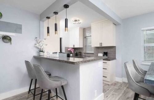 Coral Shores Apartment | Stylish Vacation home Coral Ridge
