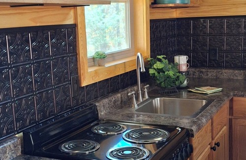Bruno Cabin | Sugar Pine Cabins Hummingbird Cabin