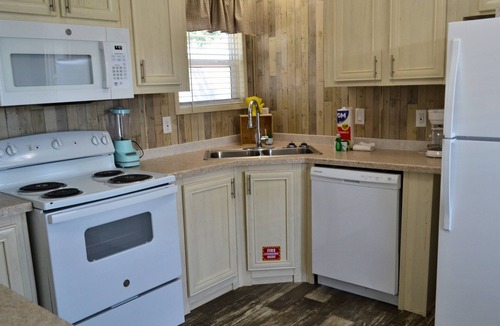 Navarre Cottage | Sum Beaches Paradise Cottage 4