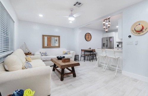 Harbor Village House | Summer By The Sea 1 (5 Minutes to the beach!)