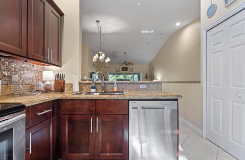 Rock Harbor House | Summer Dates Open Spacious 4BR/3BA Mariner's Club Retreat w pools & pickleball