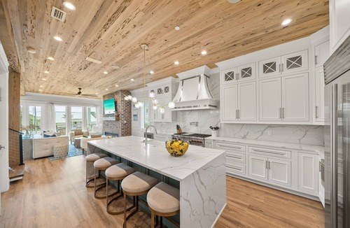 San Juan House | Summer Wind 7 Bedroom Home by RedAwning