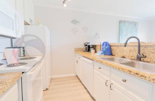 Galveston Condo | Sun Kissed at the Maravilla
