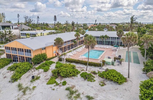 Whitney Beach Condo | Sun, Sand & Silver Sands – Gulfside Resort #237 by RVA