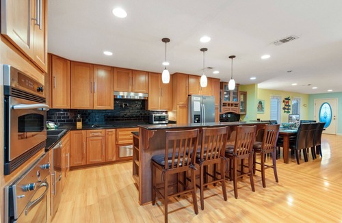 Navarre Beach House | Sunbeam-Soundview Private Home. 2 Min Walk to the Beach