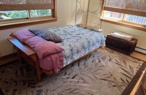 Newlands House | SunDance Special- Classic 7-BR House Near Downtown & Mts