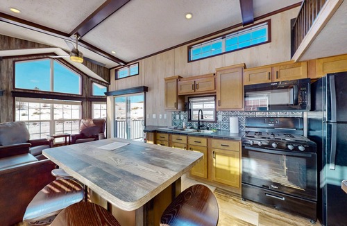 Park County Cottage | Sunlit cabin on 1,800-acre ranch with animals, mountains, games & firepit