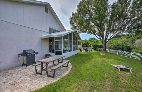 Sterling Ranch House | Sunny Brandon Getaway w/Fire Pit!