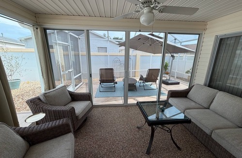 Sabal Chase Villa | Sunny Days 3-bedroom villa 1 mile S of Lake Sumter! Golf Cart Included!