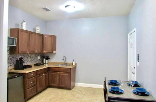 Carrollwood Apartment | Sunny Escape with private patio