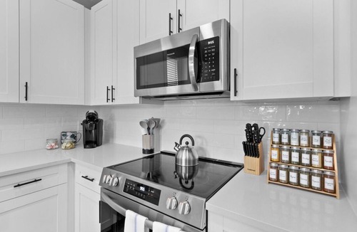 Deerwood Apartment | Sunny Haven: Chic 2BR/2BA with Pool & Gym