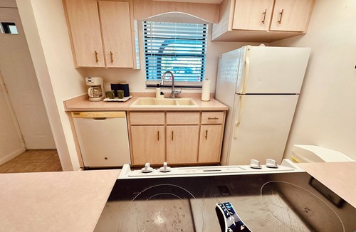 Sun 'N Lake Villa | Sunny Sebring Escape with your own pool!