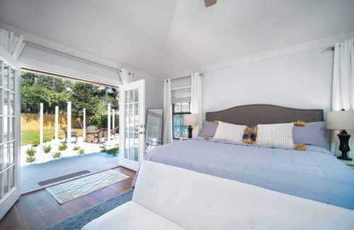 Southside House | ~Sunny Spring Pad Sleeps 12 Sps & Beaches~