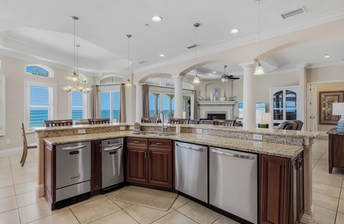 Sunset Beach Villa | Sunset Beach Luxury Beach Front Penthouse w/Hot Tub & Stunning Views