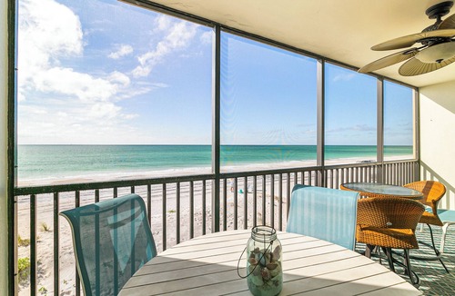 Bradenton Beach House | Sunset Terrace 108 · Dolphins · Gulf Front