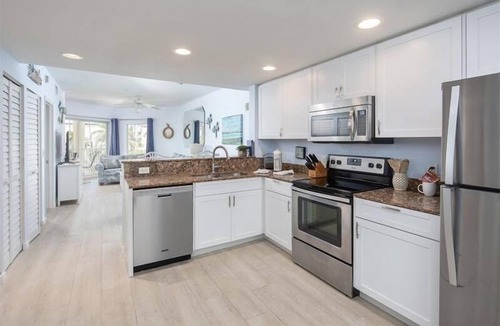 Treasure Island House | Sunset Views & Sandy Toes