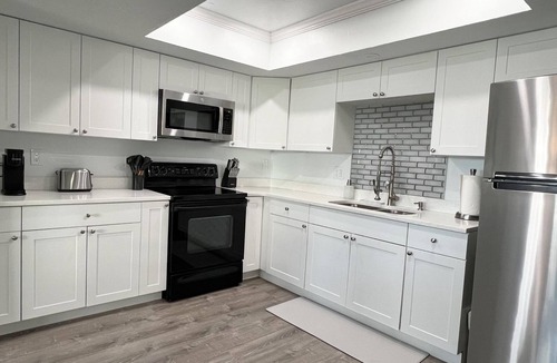 Grove City Apartment | Sunsets, Seafood, and Serenity | Pet+Boat Friendly