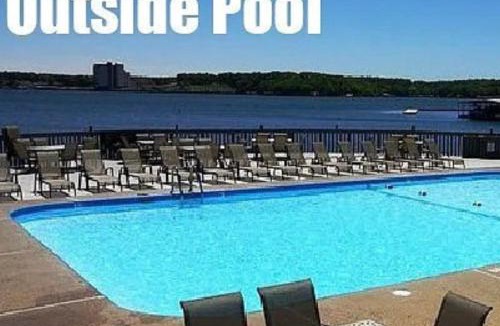 Almont House | Sunshine and Roses Lakefront 1 Bed and 1 Bath Condo