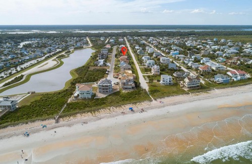 Marineland Acres House | Sunshine Beach, 3 Bedrooms, Private Pool, WiFi, Pet Friendly, Sleeps 8