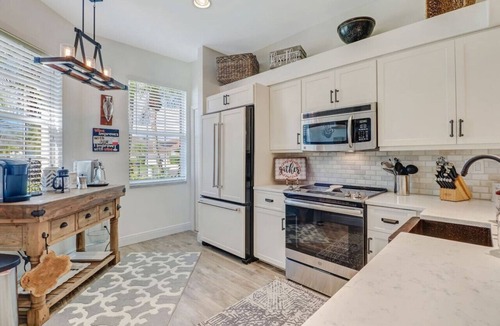 Central Naples House | Sunshine days! Stunning pool home. Gated community
