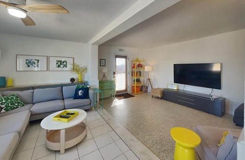 Painters Hill House | Sunshine House