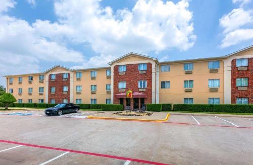 Grapevine Hotel | Super 8 by Wyndham Grapevine/DFW Airport Northwest
