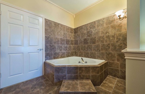 Greenville Hotel | Super 8 by Wyndham Greenville