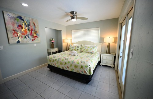 Sanibel Hotel | Super clean & comfy 1-bedroom hotel suite in quiet Sanibel w/bikes & beach gear