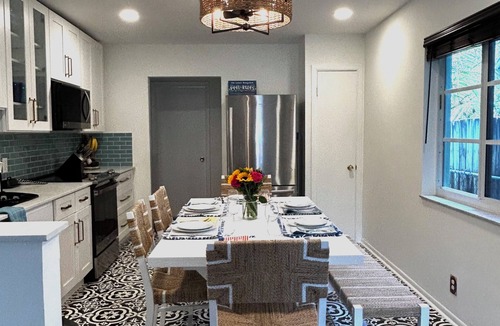 Mango Groves House | SUPER CUTE 2-BDR Lake Worth Beach Pool House - walk to town, golf & beach!