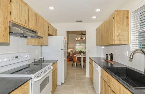 Citrus Hills Condo | SUPER SUMMER SALE Available from June to October for only 100 per night w pool