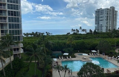 Park Shore Condo | Superb Gulf views in a renovated unit - CL0302