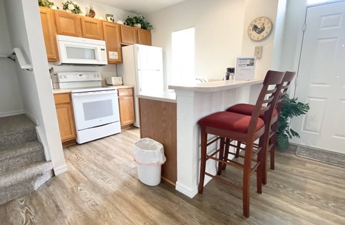 Historic Downtown Kissimmee House | Superb Value Resort Townhome Near Shopping