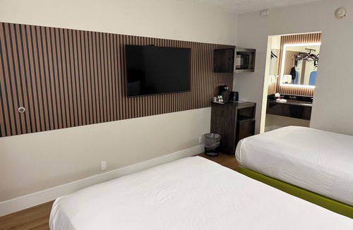 Las Colinas Hotel | SureStay by Best Western Irving Grapevine DFW North