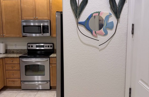 Biggar Condo | SW FL Vacation Paradise! Minimum 1 week stay, long term renters welcome.