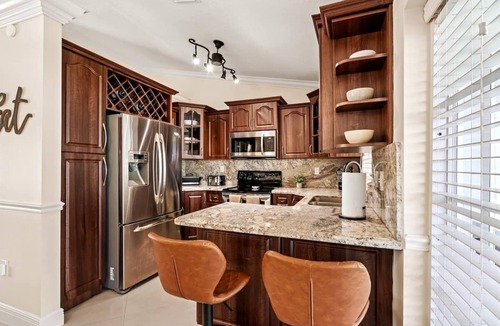 Cutler Bay House | SW Miami Oasis with playroom & basketball hoop
