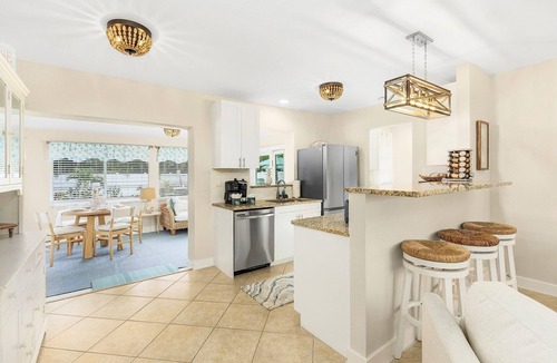 Central Naples House | SwimSpa | Oasis Backyard | Beach 1.5 mi | Monthly Stays