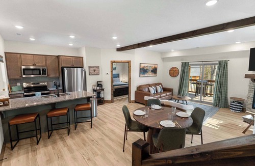 Branson Cabin | Tall Timbers Cabin! EV Charger!