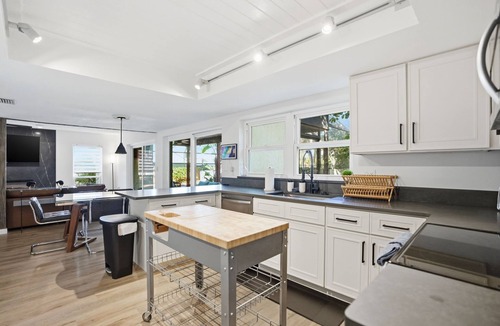 Lake Magdalene House | Tampa Oasis: Pool & Hot Tub Retreat for Families