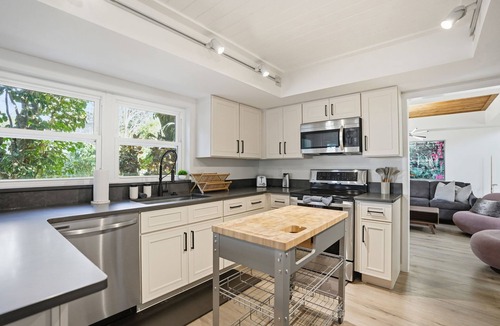 Lake Magdalene House | Tampa Oasis: Pool & Hot Tub Retreat for Families