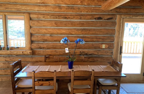 Almont House | Taylor Canyon Cabin in Almont
