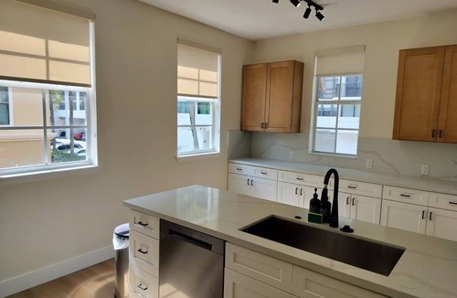 Hallandale Beach Ski Chalet | tElite Beach Residence 2065 Hallandale Beach