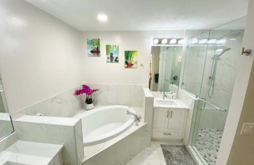 Naples Apartment | Temporary Pool Closure Notice is in Must-know info for guests section - Greenlinks at Lely Luxury Purple Orchid Fully Renovated Modern 1st floor 3bdr Golf Resort Villa