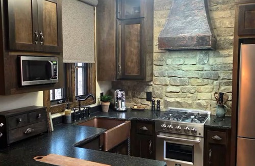 Pine Mountain Valley Cottage | Tethys’s Cottage Enchanted Forest Escape