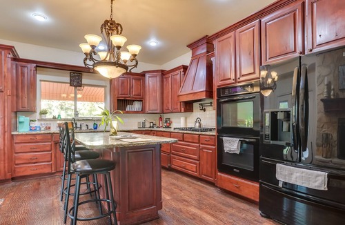 Westminster Cottage | Texas Country Cottage on 15 Acres!