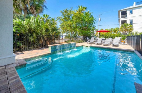 Frangista Beach House | The Adonis