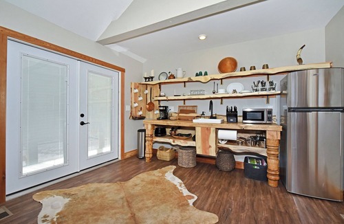 Lake George Cabin | The Basecamp Cabin at Bison Peak Lodge, a Rocky Mountain Wilderness Lodge