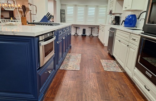 Cypress House | The Belgrave Escape- Spacious 6-BR house with a pool/spa in N. Cypress